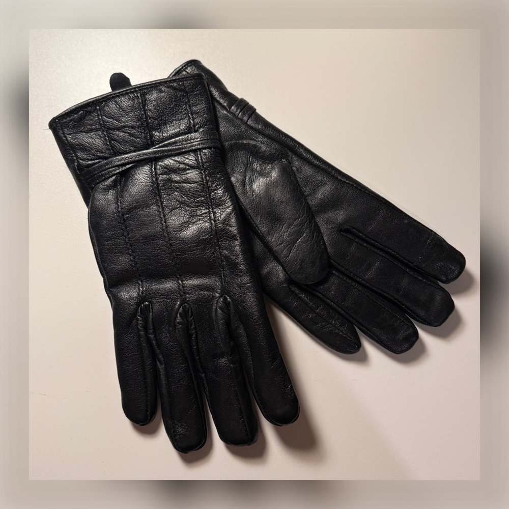 Women’s Black Leather Gloves